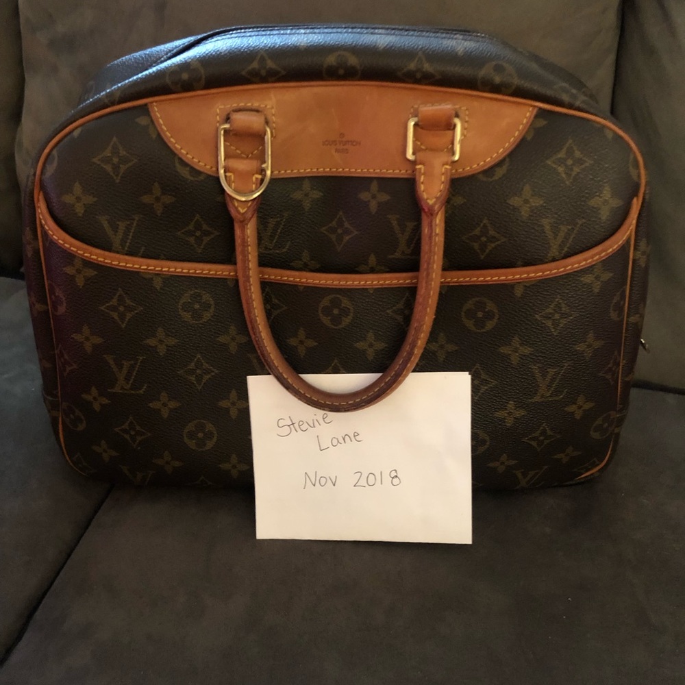 Authentic LV Deauville good condition